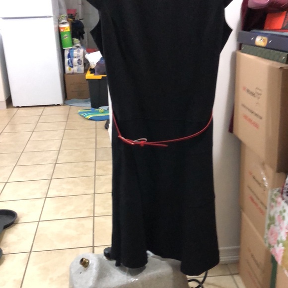 Anne Klein black cap sleeve dress with red belt - Picture 4 of 7